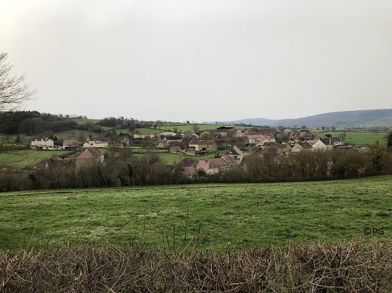 Vu sur le hameau de Maizeray.